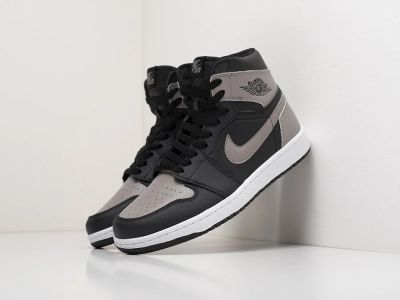 Лот: 17672901. Фото: 1. Кроссовки Nike Air Jordan 1 Mid... Кеды, кроссовки, слипоны