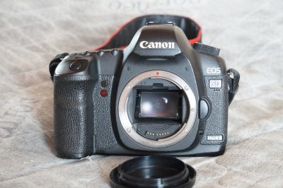 Лот: 25258645. Фото: 1. Canon 5d mark II. Цифровые зеркальные