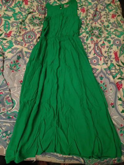 Лот: 25338409. Фото: 1. Шелковое платье asos. Платья