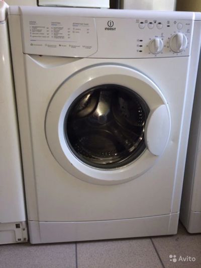 Лот: 14002164. Фото: 1. Стиральная машина Indesit WIU82... Стиральные машины