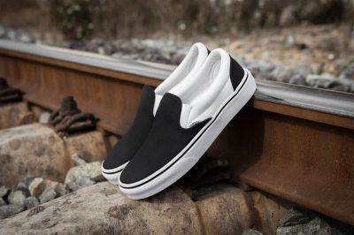 Лот: 9636130. Фото: 1. Кеды VANS SlipOn Артикул: 7541. Кеды, кроссовки, слипоны