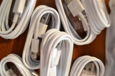 Лот: 6035513. Фото: 1. USB дата-кабель для синхронизации... Зарядные устройства, блоки питания, адаптеры сетевые для смартфонов