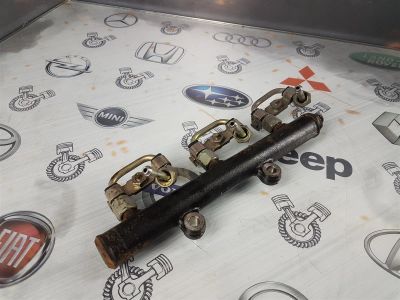 Лот: 23592172. Фото: 1. Топливная рейка Land Rover Discovery... Топливная система