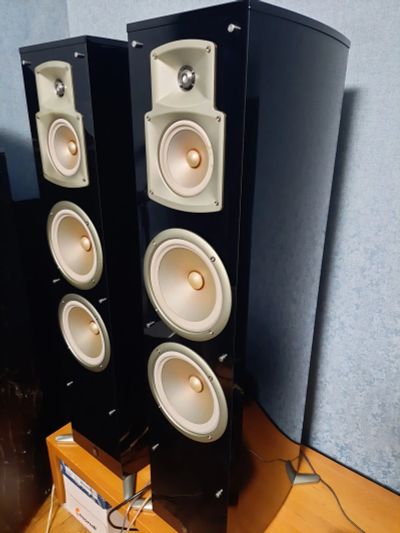 Лот: 23519762. Фото: 1. Yamaha 777(2/250w)Нч-2/20см,25кг. Пассивные акустические системы