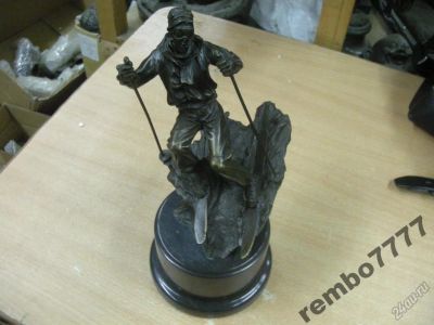 Лот: 5824288. Фото: 1. лыжи.бронза.камень.европа.24см... Скульптуры