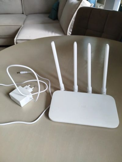 Лот: 25604996. Фото: 1. Роутер Xiaomi Mi Router 4C, белый... Маршрутизаторы (роутеры)