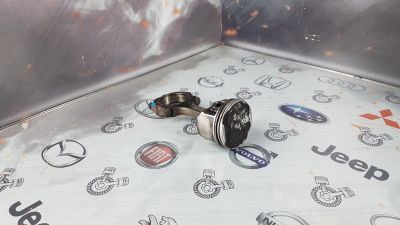 Лот: 23589890. Фото: 1. Поршень с шатуном Subaru Impreza... Двигатель и элементы двигателя