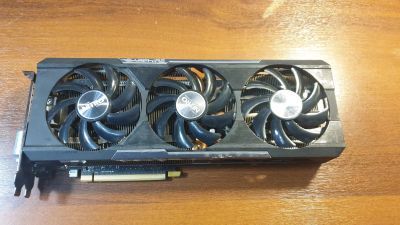Лот: 17201089. Фото: 1. Видеокарта Sapphire Nitro Radeon... Видеокарты