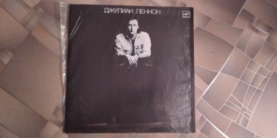 Лот: 17174211. Фото: 1. Винил Julian Lennon ‎– Valotte. Аудиозаписи
