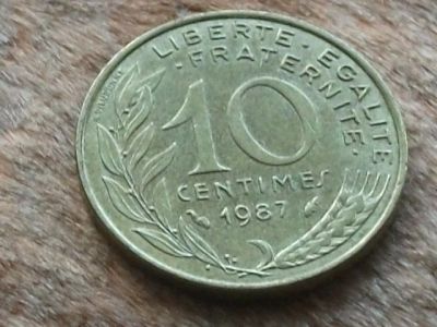 Лот: 11568406. Фото: 1. Монета 10 сантим Франция 1987... Европа
