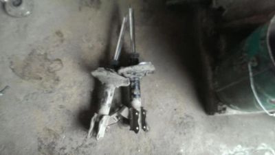 Лот: 10574581. Фото: 1. Передние стойки Nissan liberty. Ходовая, подвеска, рулевое управление