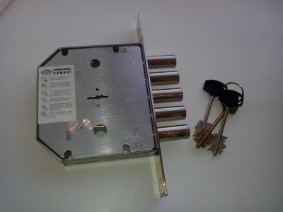 Лот: 8807871. Фото: 1. Замок врезной Эльбор с 3-мя ключами. Замки
