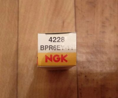 Лот: 10855560. Фото: 1. Свеча зажигания NGK 4228 (BPR6EY-11... Расходные материалы