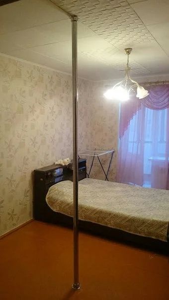 Лот: 7012972. Фото: 1. Пилон (шест) для pole dance статический... Фитнес, аэробика и гимнастика