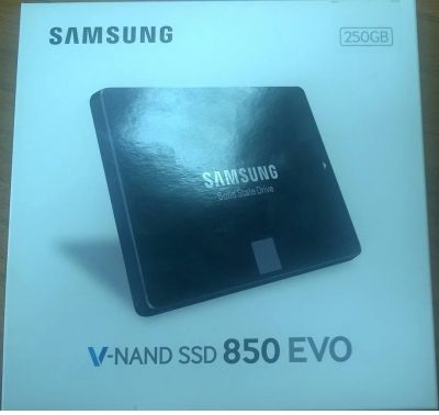 Лот: 10143628. Фото: 1. SSD-диск Samsung MZ-75E250BW. SSD-накопители