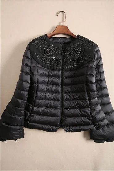 Лот: 7161029. Фото: 1. Куртка на пуху Moncler 44. Верхняя одежда