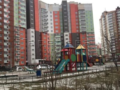 Лот: 13604912. Фото: 1. 2-комнатная квартира на ул. Мартынова... Квартиры, студии