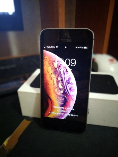 Лот: 14406137. Фото: 1. Iphone SE 32gb Space Gray. Смартфоны