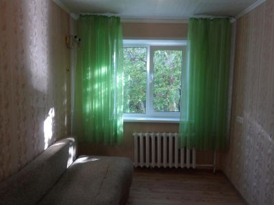 Лот: 7259899. Фото: 1. Сдам гостинку на долгий срок ГорДК... Квартиры, студии