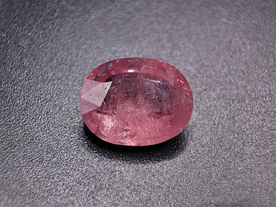 Лот: 21078660. Фото: 1. 5.09 ct. Сапфир пурпурно-розовый... Драгоценные и поделочные камни