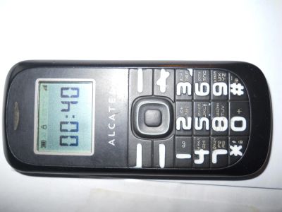 Лот: 4511237. Фото: 1. Сотовый телефон Alcatel. Кнопочные мобильные телефоны