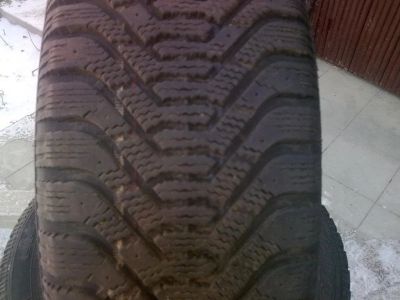Лот: 3454183. Фото: 1. R14 185/70 продам 2 шины goodyear... Шины