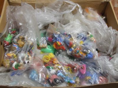 Лот: 6748198. Фото: 1. Коробка киндер игрушек!!!. Игрушки
