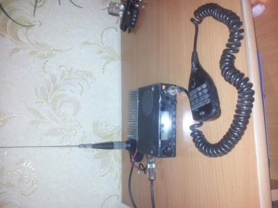 Лот: 5045984. Фото: 1. Автомобильная радиостанция Alinco... Рации, радиостанции