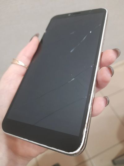 Лот: 18995635. Фото: 1. Телефон Honor 7 C золотой. Смартфоны