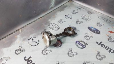 Лот: 23583995. Фото: 1. Шатун Mitsubishi RVR 4J10 1115A070. Двигатель и элементы двигателя