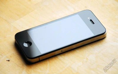 Лот: 5680946. Фото: 1. Продам Iphone 4 black. Комплект... Смартфоны