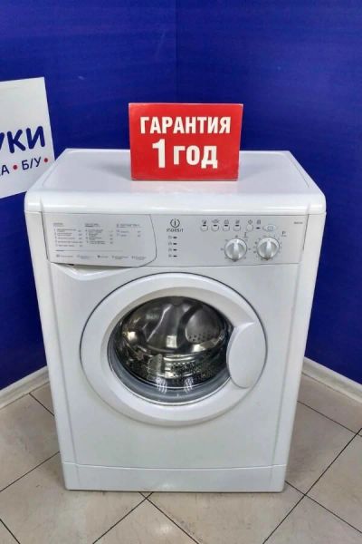 Лот: 16214273. Фото: 1. Стиральная машина indesit wisl... Стиральные машины