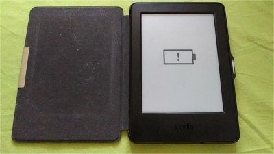 Лот: 11486688. Фото: 1. Amazon Kindle 7 + чехол. Электронные книги