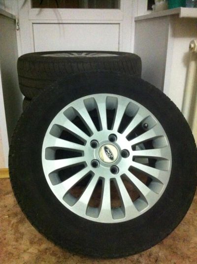 Лот: 4683882. Фото: 1. Колеса: диски - литье Ford Focus... Шины на дисках