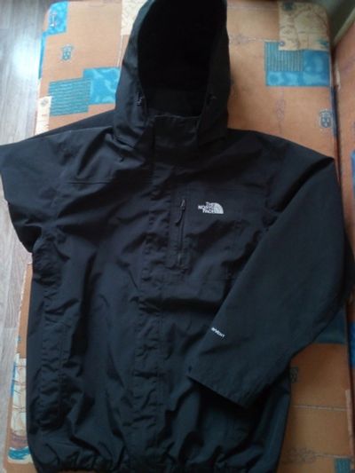 Лот: 17337919. Фото: 1. Оригинал The North Face 48-50... Легкие куртки, толстовки