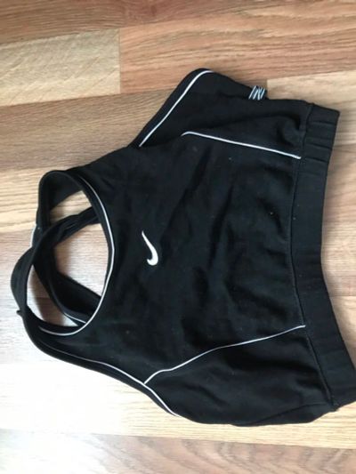 Лот: 14281337. Фото: 1. Спортивный чёрный топ nike. Топы, майки