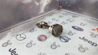 Лот: 23589649. Фото: 1. Поршень с шатуном Peugeot 406... Двигатель и элементы двигателя