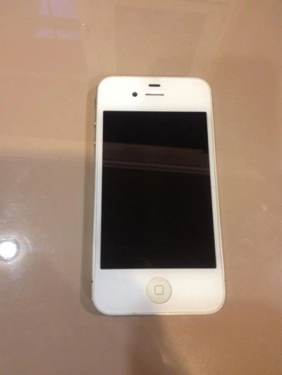 Лот: 3516699. Фото: 1. iphone 4 32gb. Смартфоны