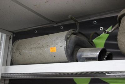 Лот: 9932862. Фото: 1. Заводской глушитель Nissan Skyline... Выхлопная система