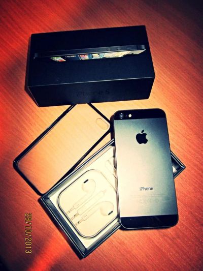 Лот: 3338426. Фото: 1. Apple Iphone 5 16GB black. Смартфоны
