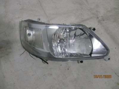 Лот: 15303791. Фото: 1. Фара передняя правая Nissan Serena... Оптика и освещение