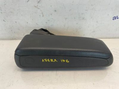 Лот: 24698806. Фото: 1. подлокотник Opel Astra L48. Другое (автозапчасти)