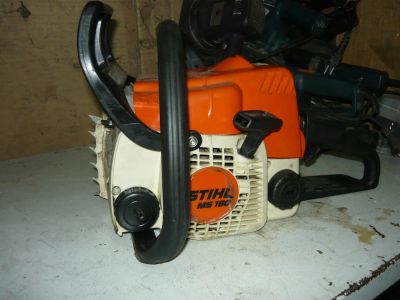 Лот: 9104453. Фото: 1. Бензопила Stihl MS 180. Бензо-, мотоинструмент