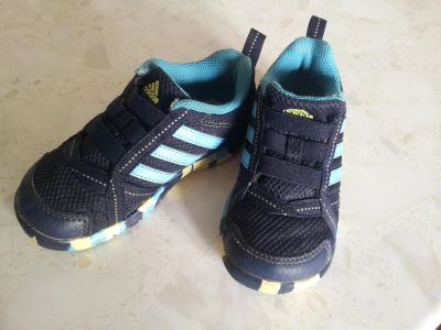 Лот: 5493584. Фото: 1. Кроссовки Adidas. Кеды, кроссовки