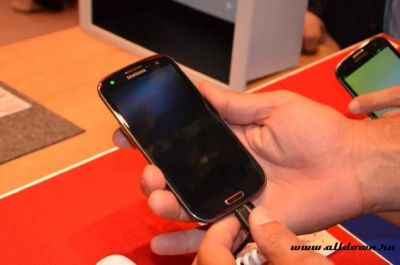 Лот: 4000982. Фото: 1. Дёшего!!! Samsung galaxy s3,i9300... Смартфоны
