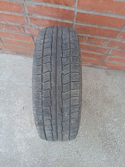 Лот: 20667686. Фото: 1. Bridgestone 195/60R14 Blizzak... Шины