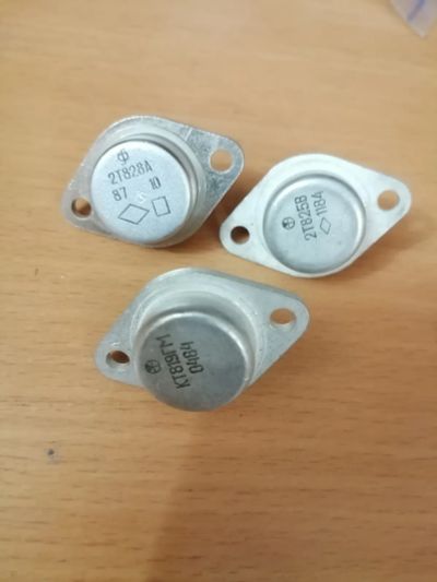 Лот: 25774525. Фото: 1. Транзисторы КТ819гм 2Т828а. 2Т825в. Транзисторы