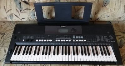 Лот: 16220072. Фото: 1. Синтезатор Yamaha Psr e433. Клавишные