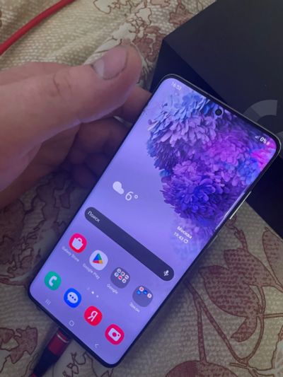 Лот: 25357414. Фото: 1. Samsung s20+. Кнопочные мобильные телефоны