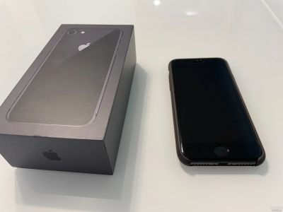 Лот: 17556565. Фото: 1. iPhone 8 64Gb. Смартфоны